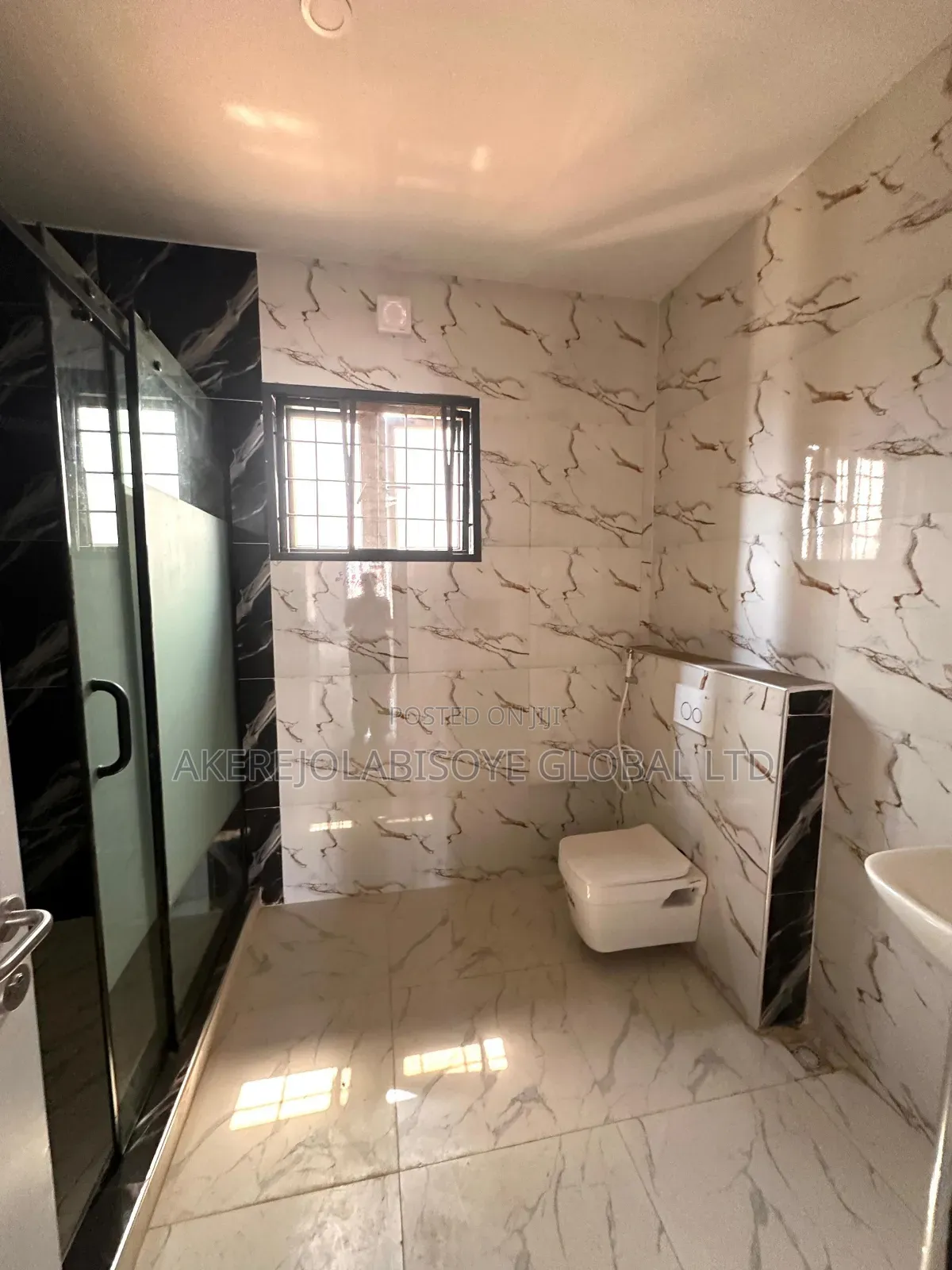 4bdrm Duplex in Guzape, Abuja for sale