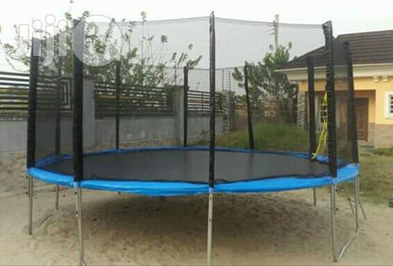 15 Ft Trampoline Bouncing