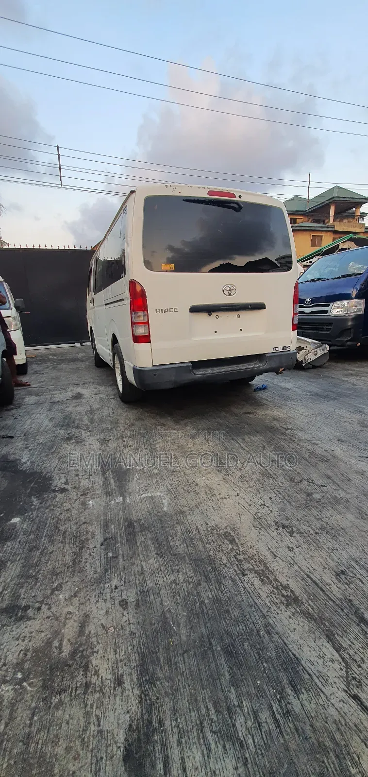 Toyota HiAce 2014 White