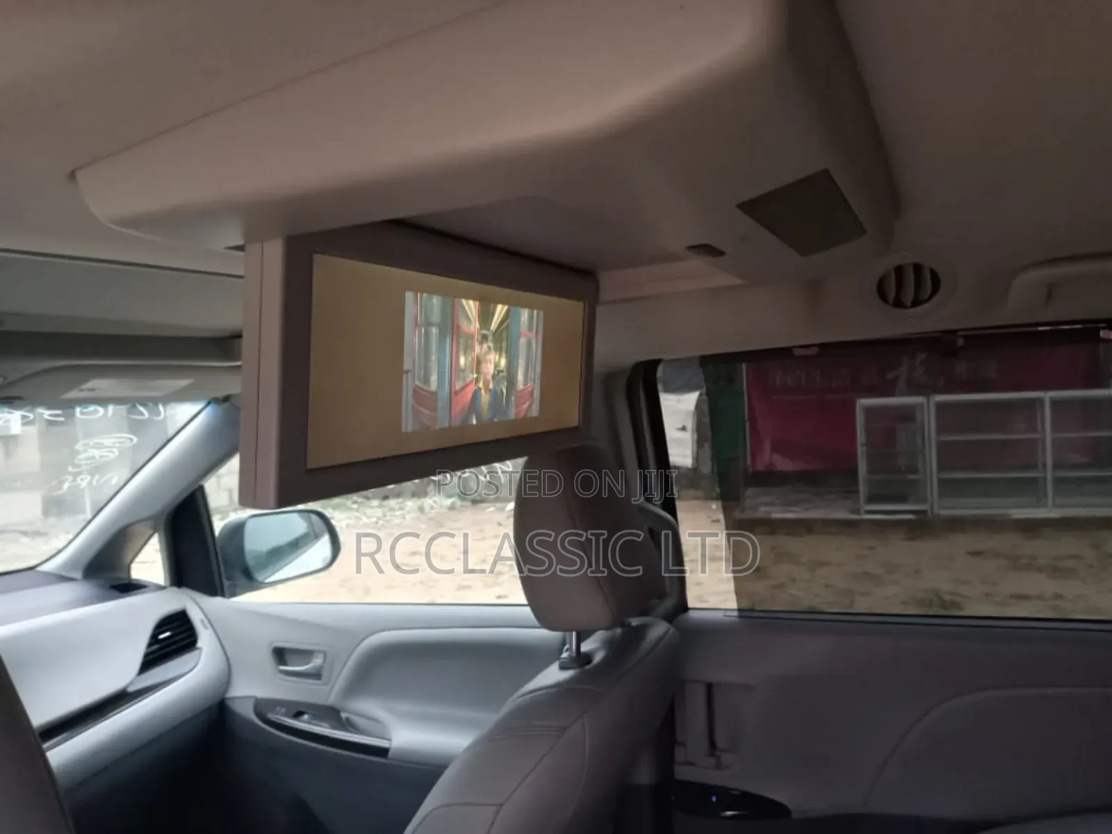 Toyota Sienna XLE 8 Passenger (3.5L 6cyl 6A) 2016 White