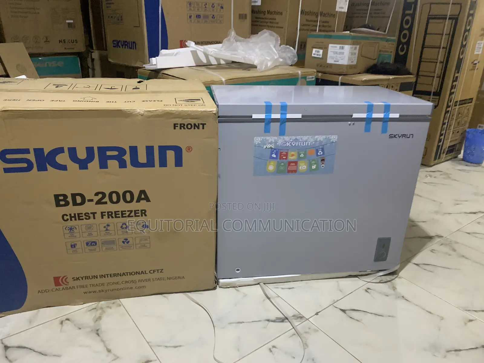 Skyrun Bd-200a Chest Freezer With Interior Light