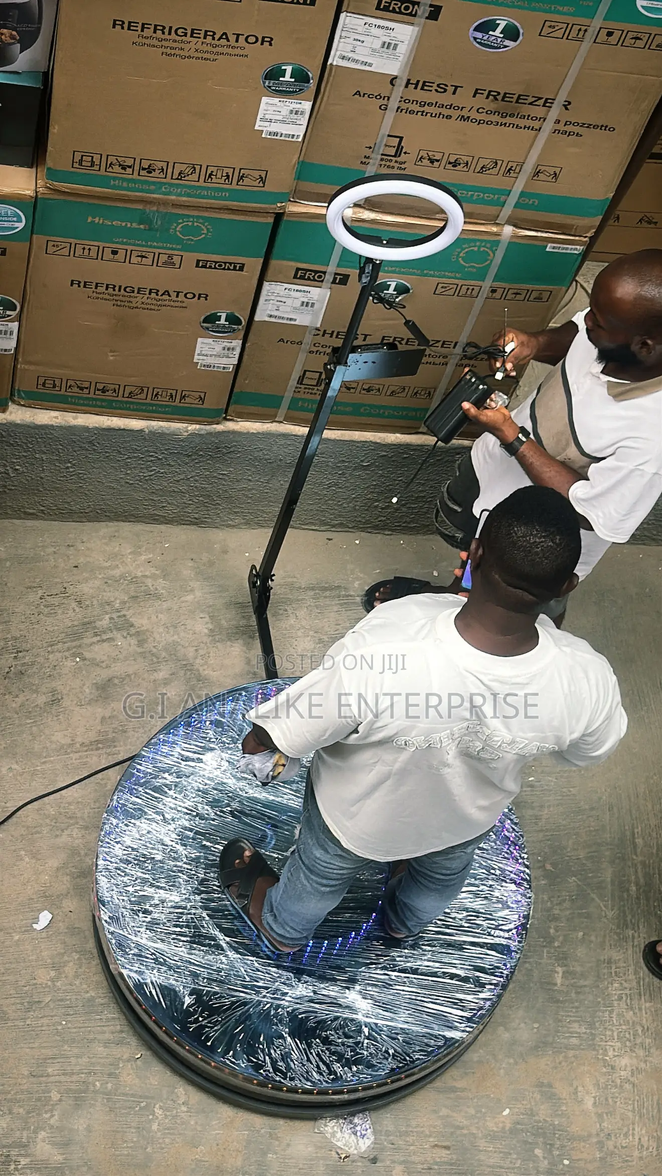 Professional Spinning 360 Platform With Led Ring Light Photo Booth.