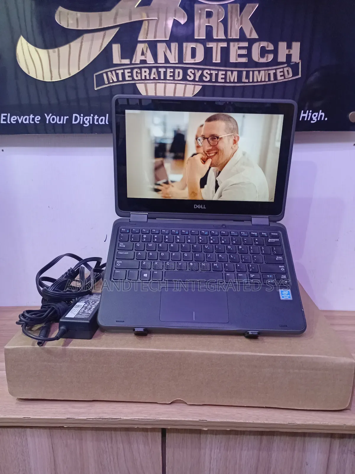 Laptop Dell Latitude 12 7280 8GB Intel Pentium SSD 256GB
