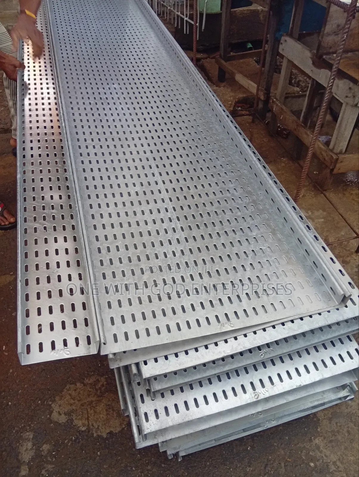 400mm*50mm Hot Deep Galvanized Cable Tray