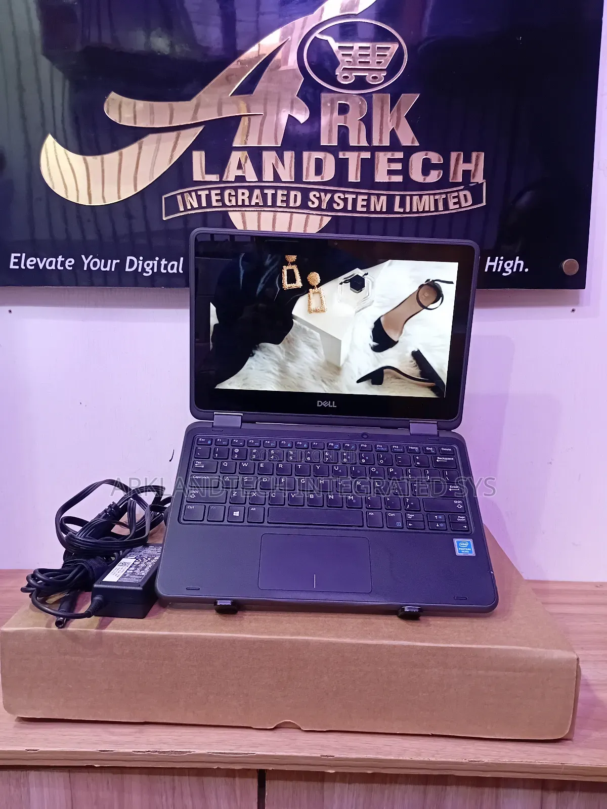 Laptop Dell Latitude 12 E5270 8GB Intel Pentium SSD 256GB