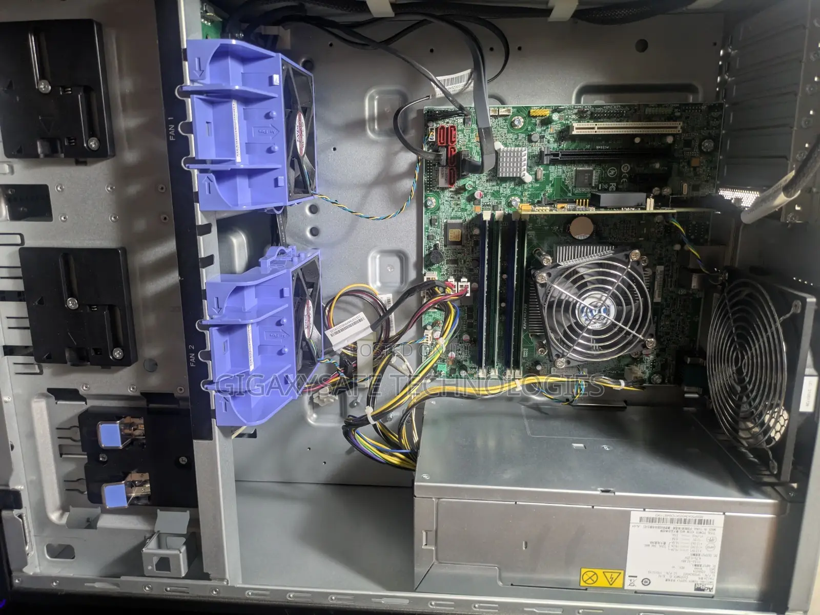 Server Lenovo 16GB Intel Xeon HDD+SSD 1T