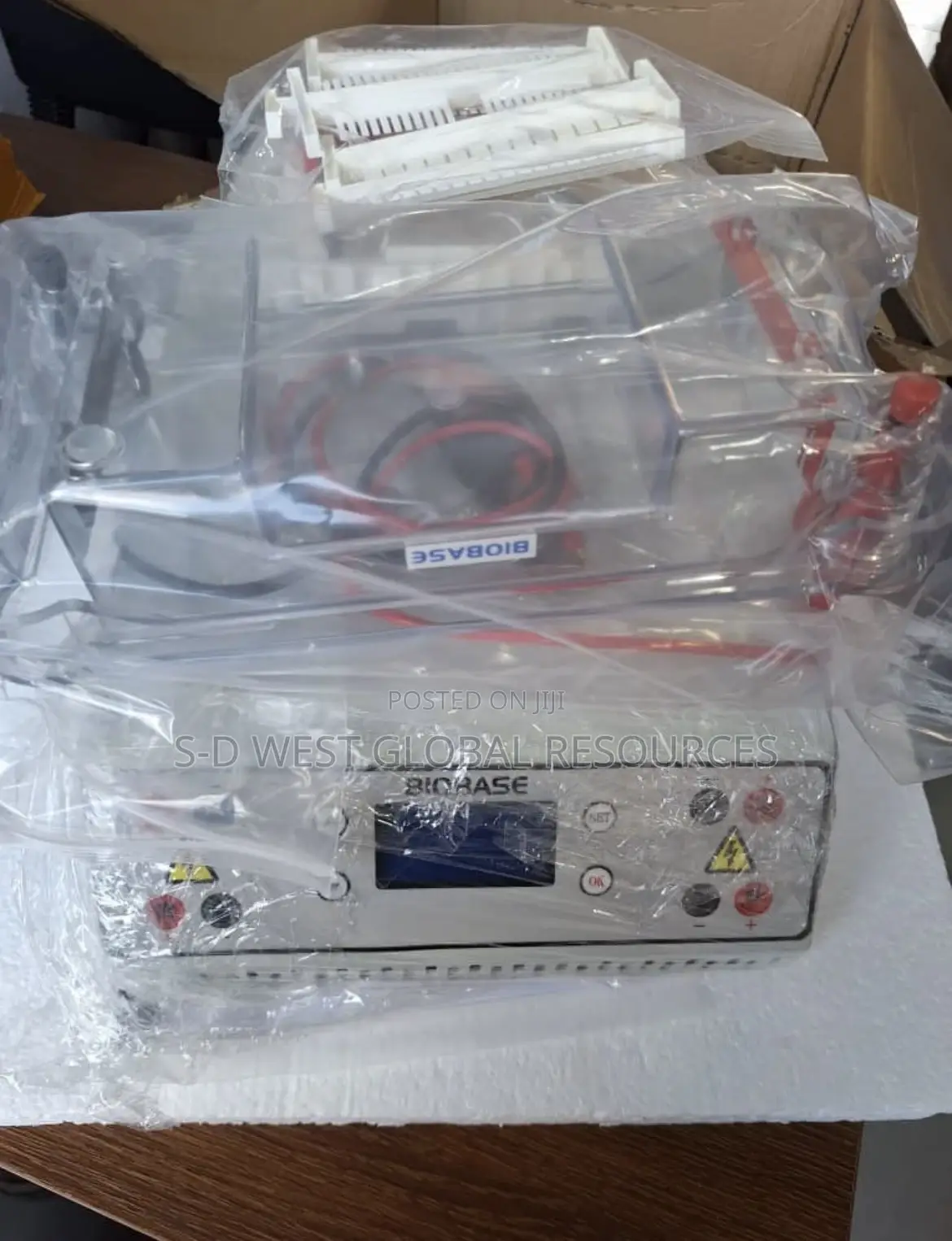 Gel Electrophoresis Machine