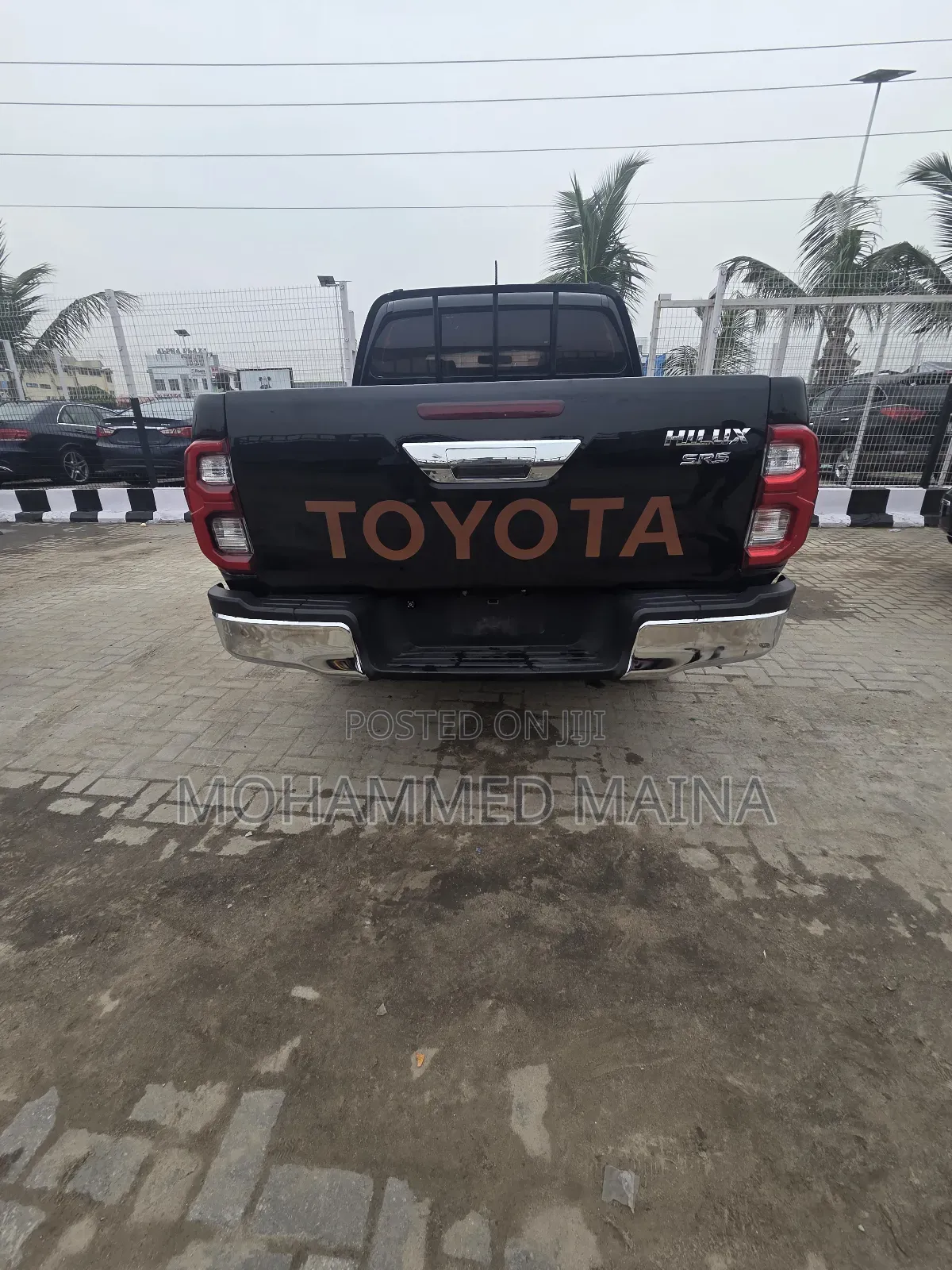 Toyota Hilux 2013 Black