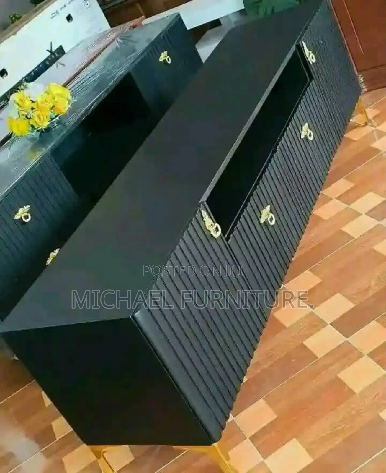 6 Feet Panel Design Tv Stand