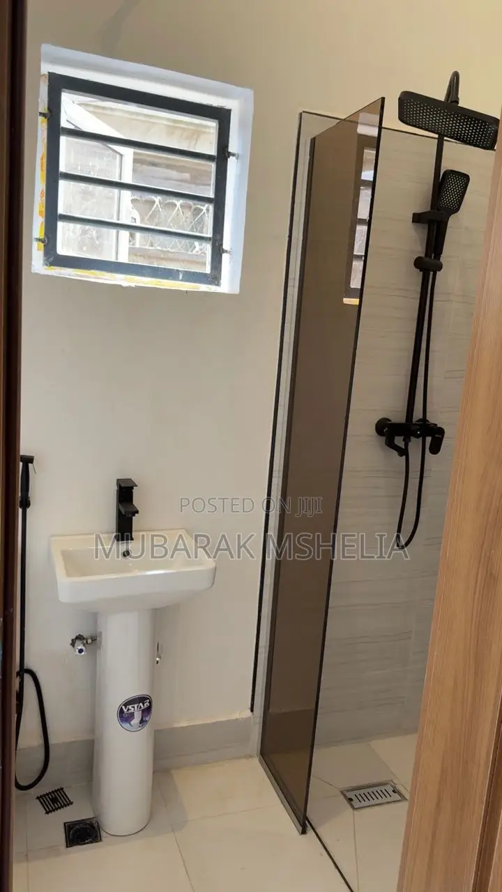 4bdrm Duplex in Camp David, Karsana for sale