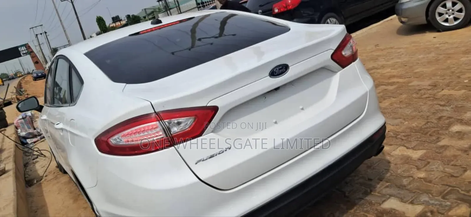 Ford Fusion S FWD 2016 White