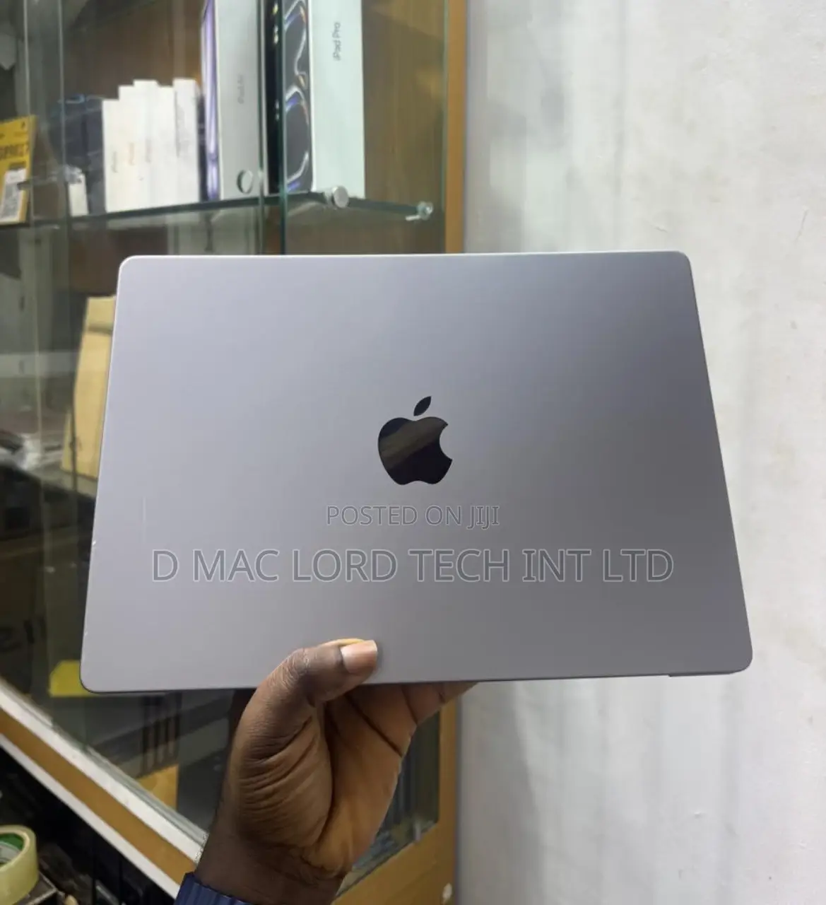 Laptop Apple MacBook Pro 2021 M1 16GB Apple M1 Pro SSD 512GB
