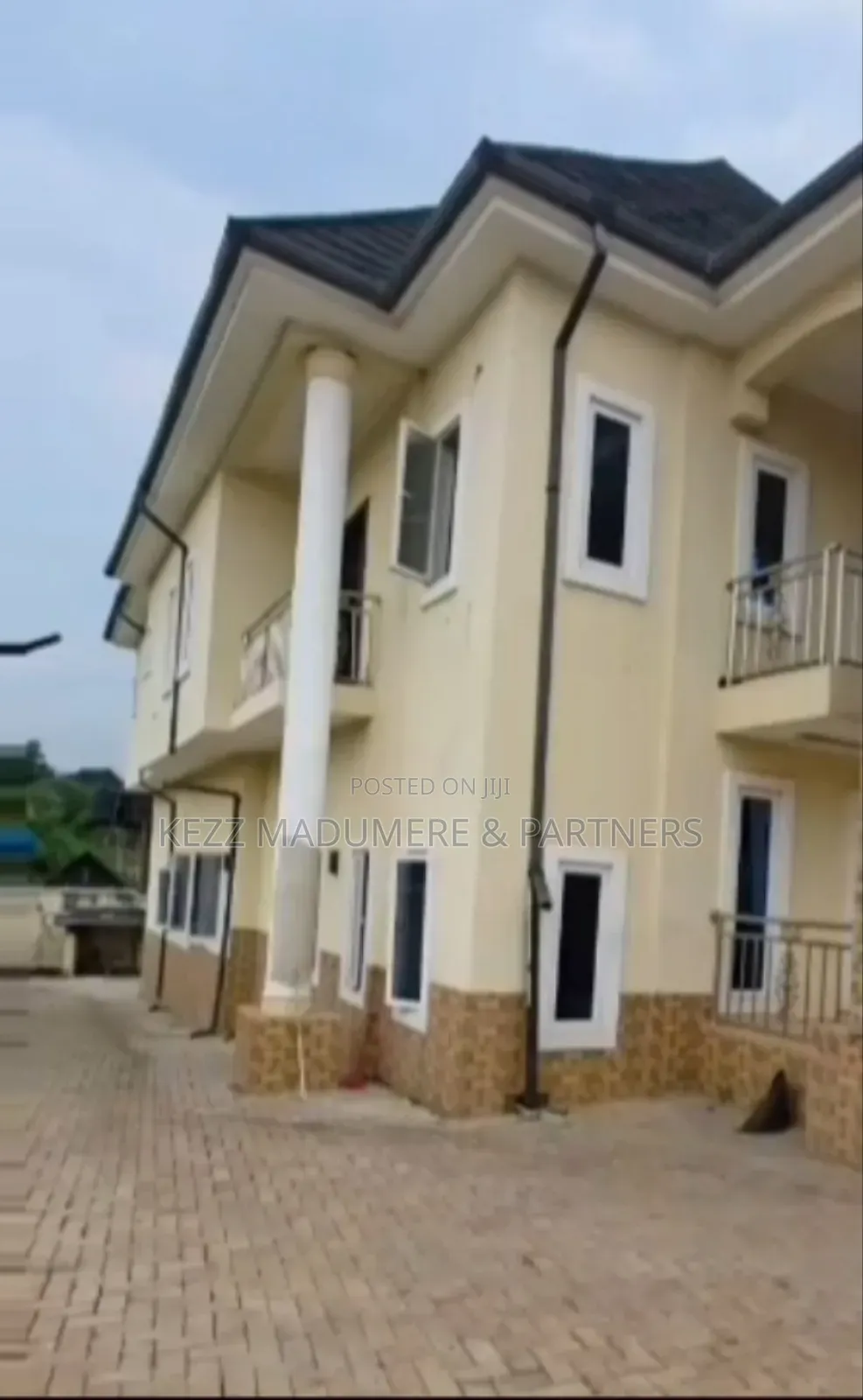 5bdrm Duplex in Phase 6, Trans Ekulu for sale