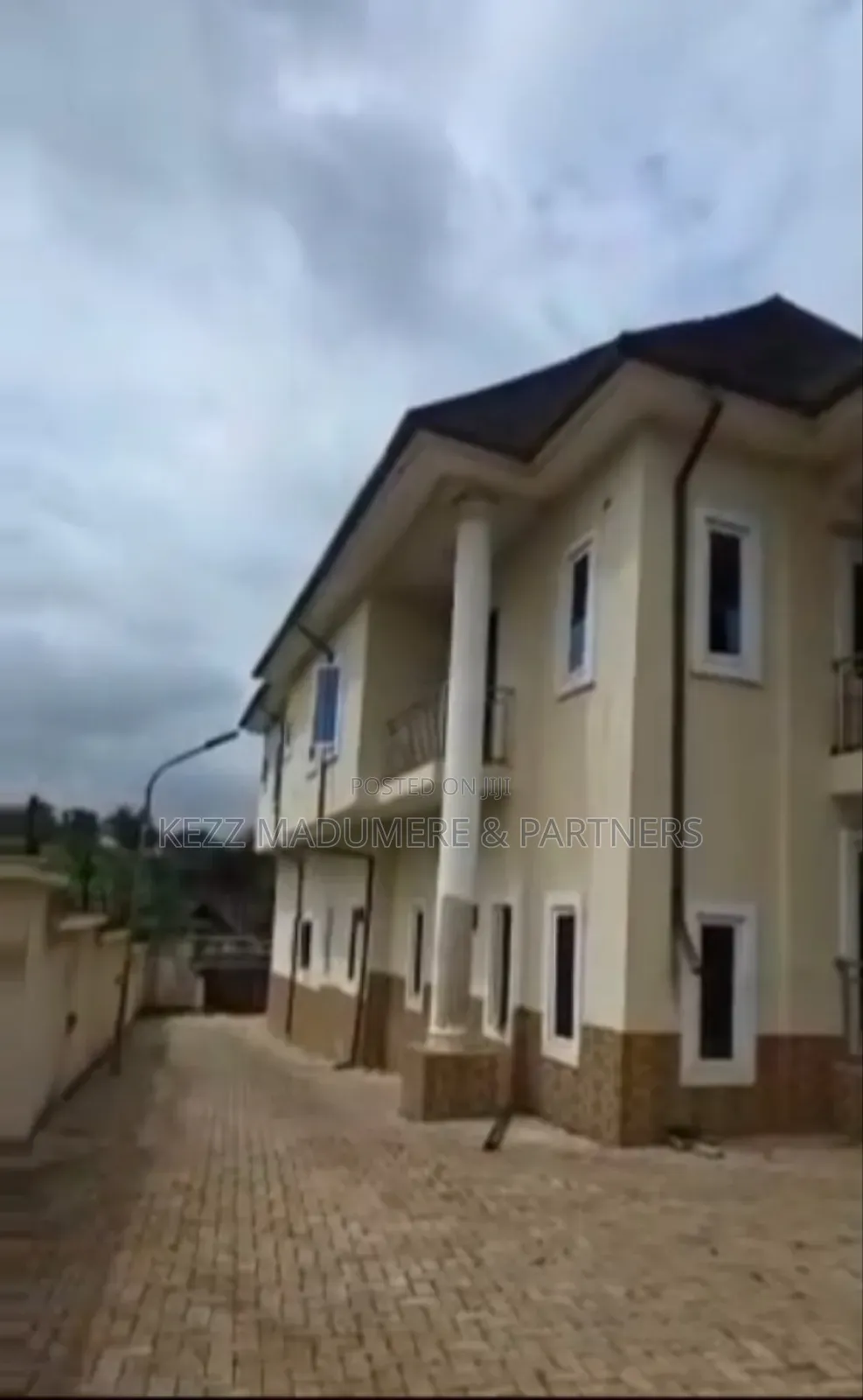 5bdrm Duplex in Phase 6, Trans Ekulu for sale