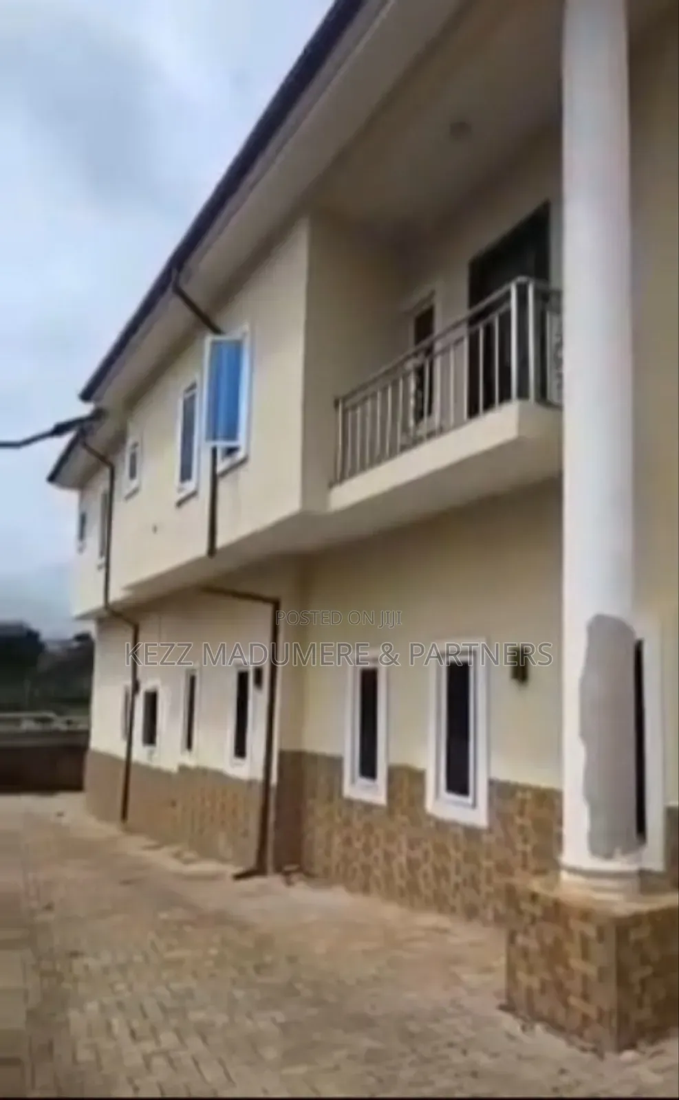 5bdrm Duplex in Phase 6, Trans Ekulu for sale