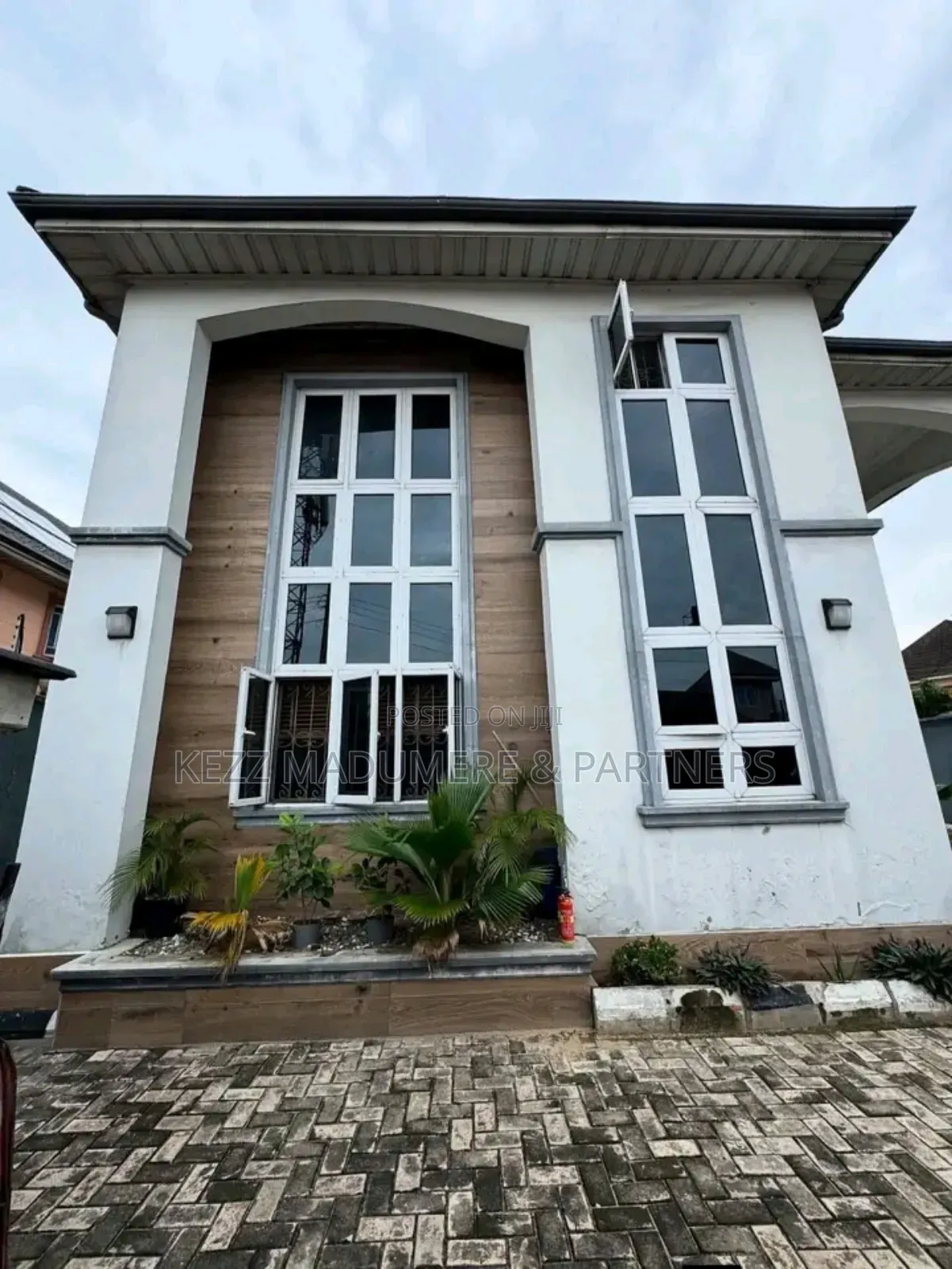 4bdrm Duplex in Eliozu , Port for sale