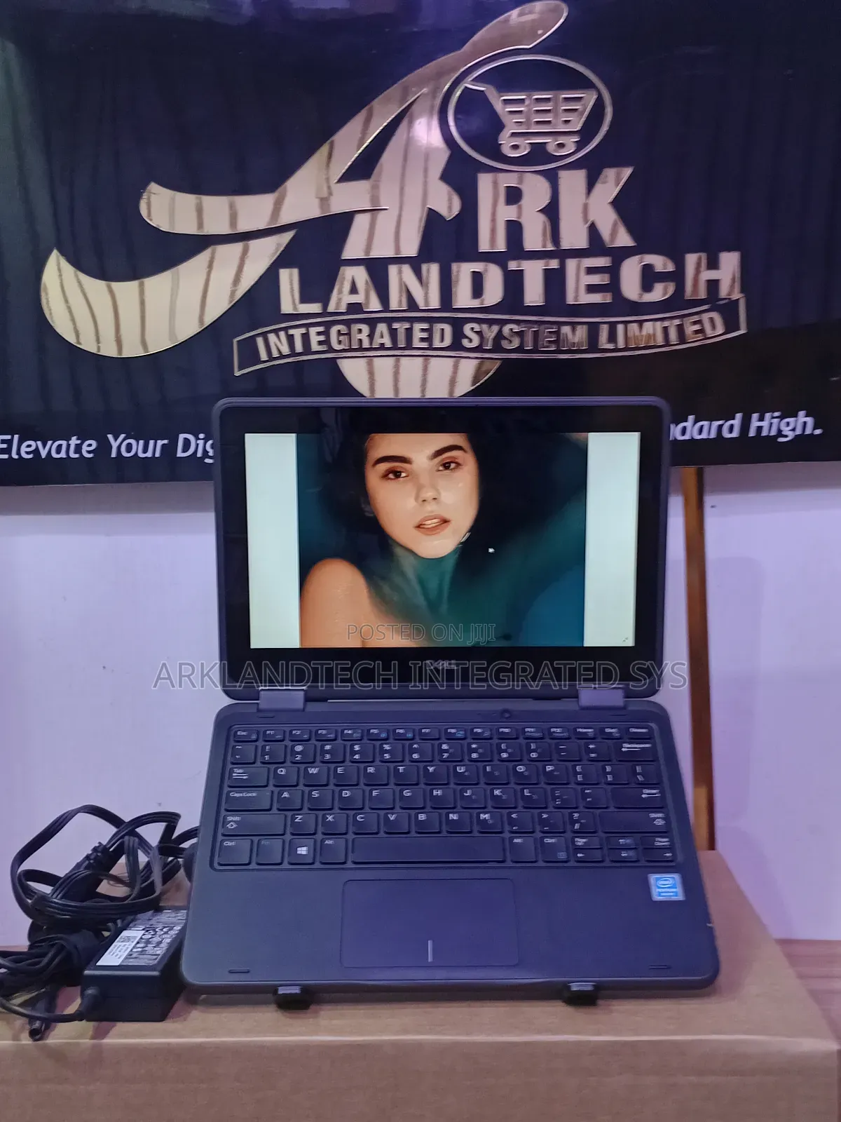 Laptop Dell Latitude 3120 8GB Intel Pentium SSD 128GB
