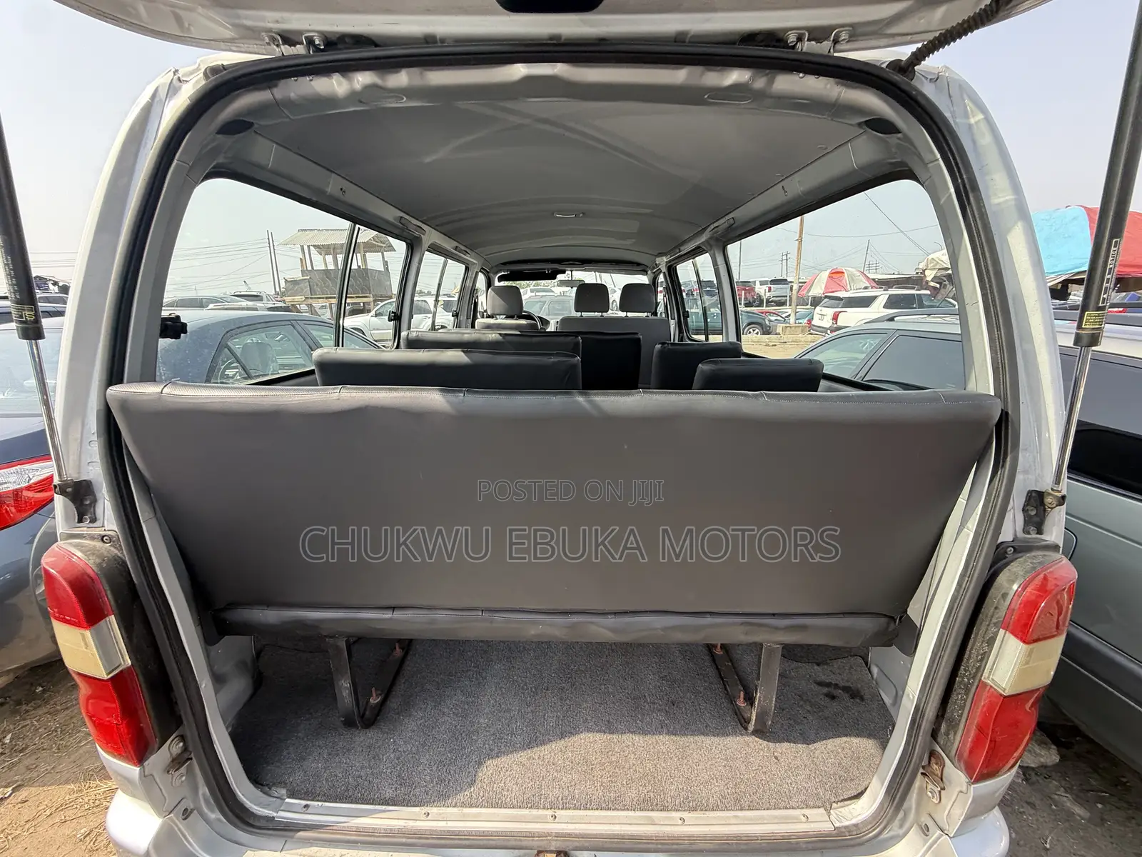 Toyota HiAce 2004 Silver
