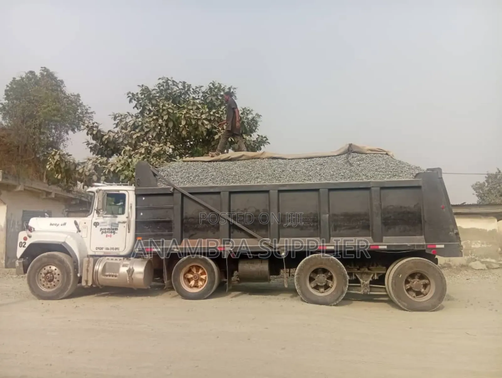 Order Premium Iron Granite Chippings Today!
