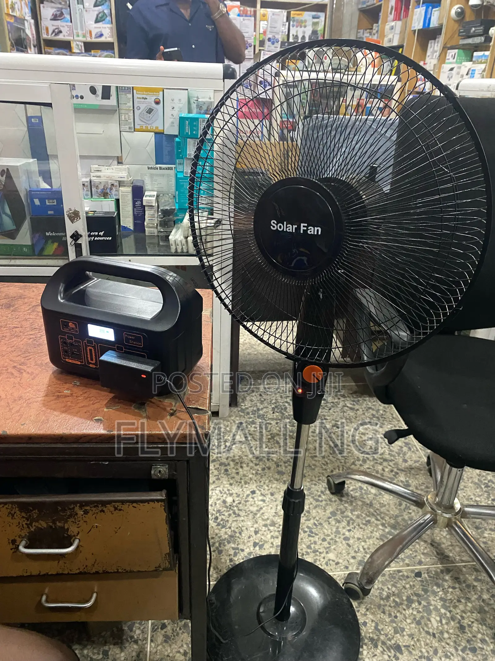 Student Packages 150w Power Station Solar Generator + Solar Fan Combo