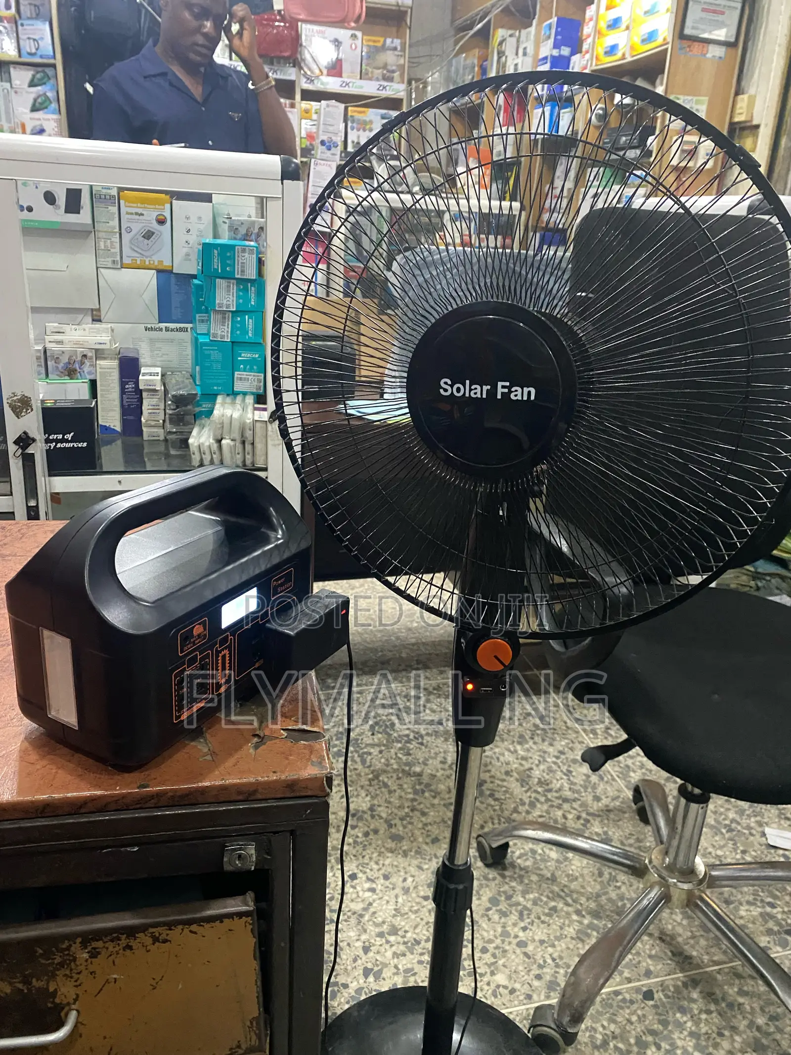 Student Packages 150w Power Station Solar Generator + Solar Fan Combo