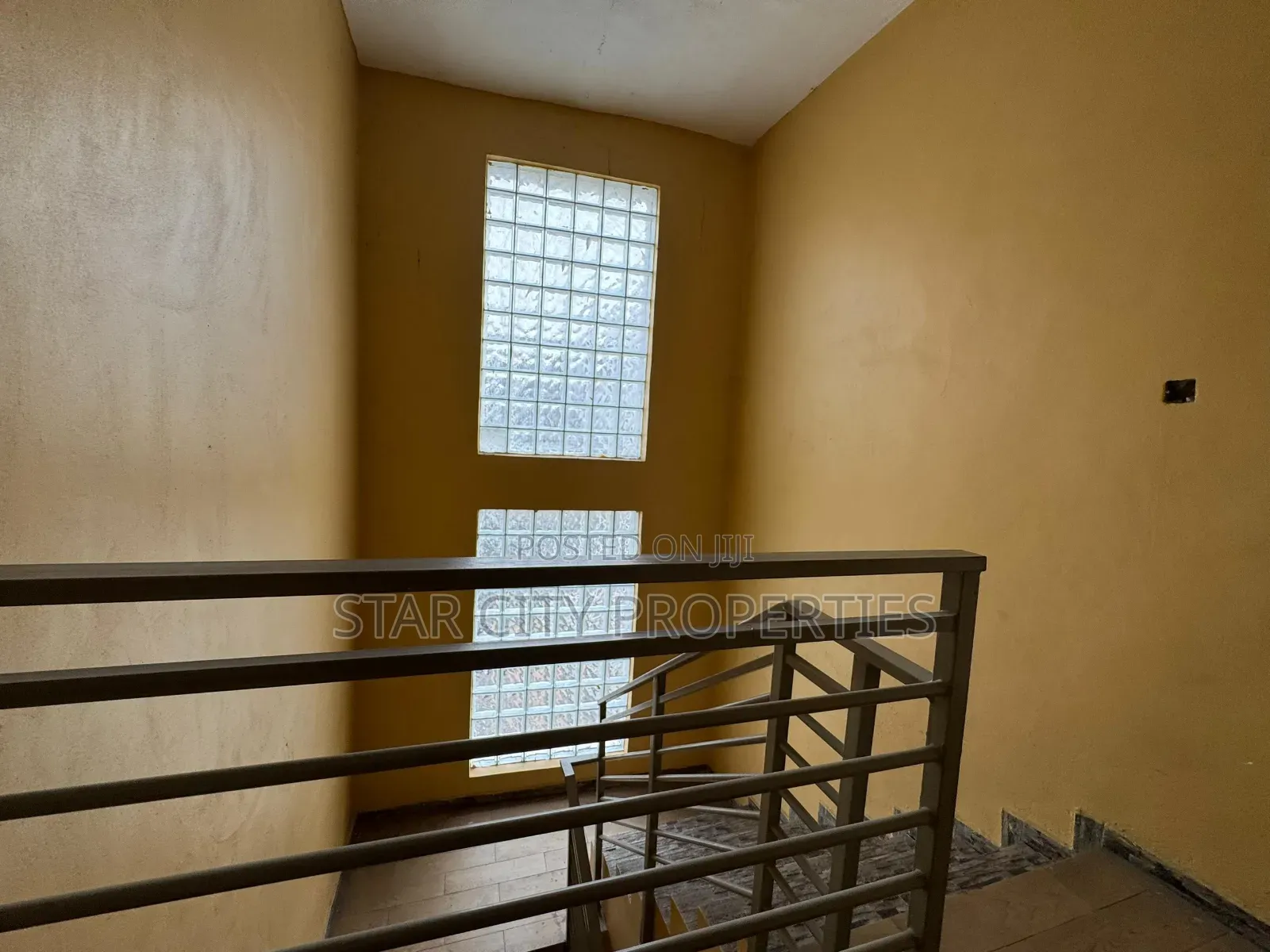 3bdrm Apartment in Magodo Gra Phase 1 for sale