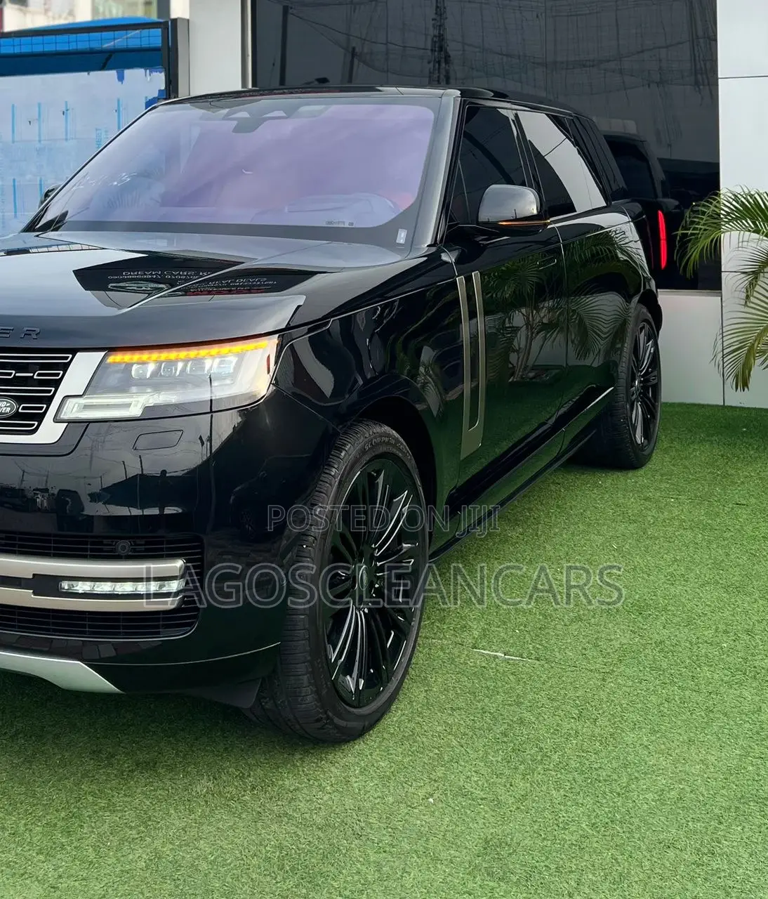 Land Rover Range Rover Vogue 2023 Black