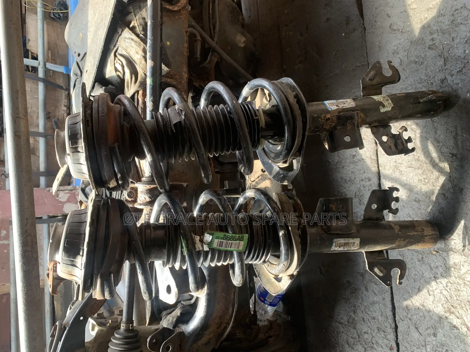 Front Shock Jeep Cherokee