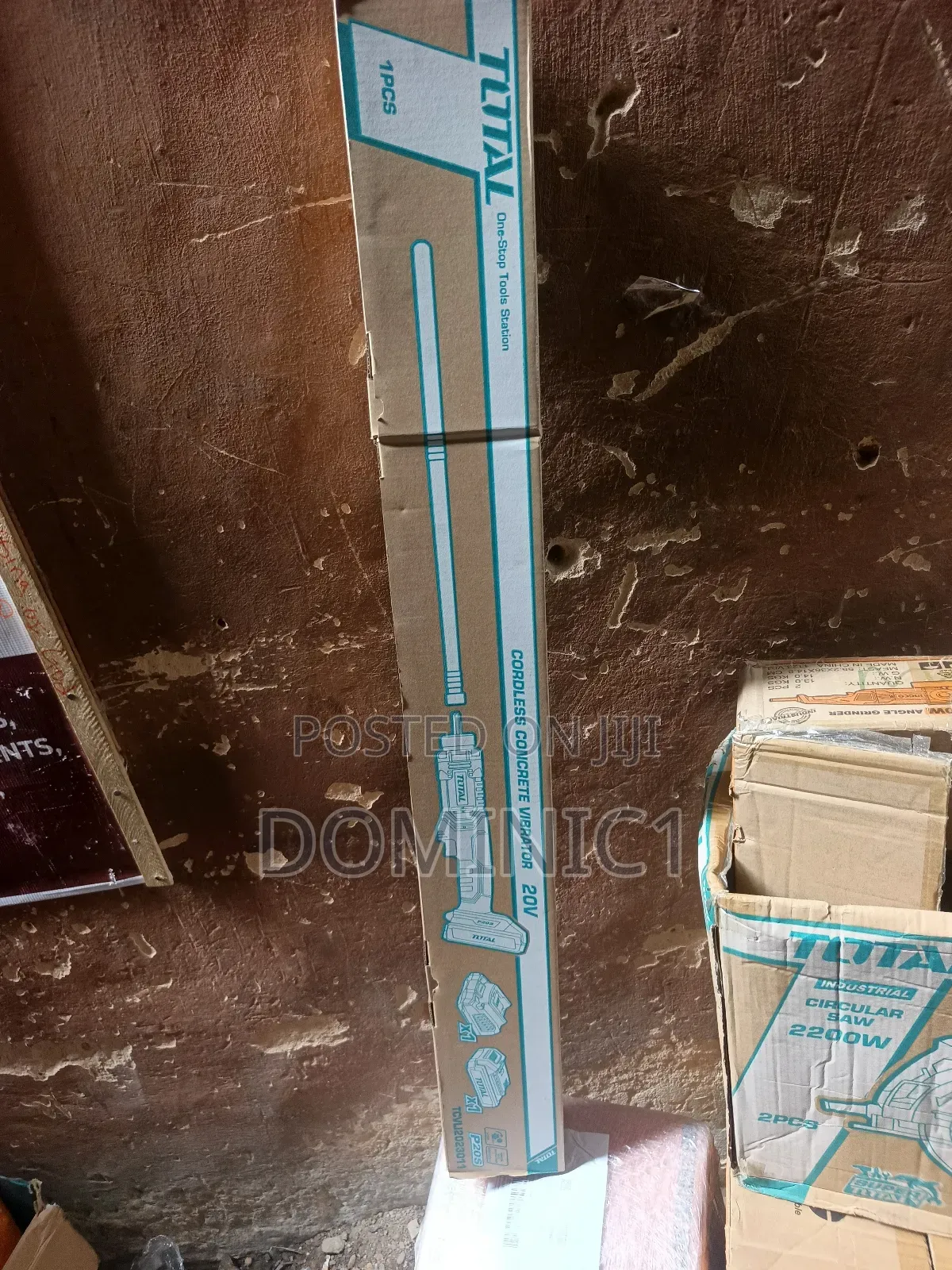 Total 20v Li-ion Concrete Vibrator (Model Tcvli202301).