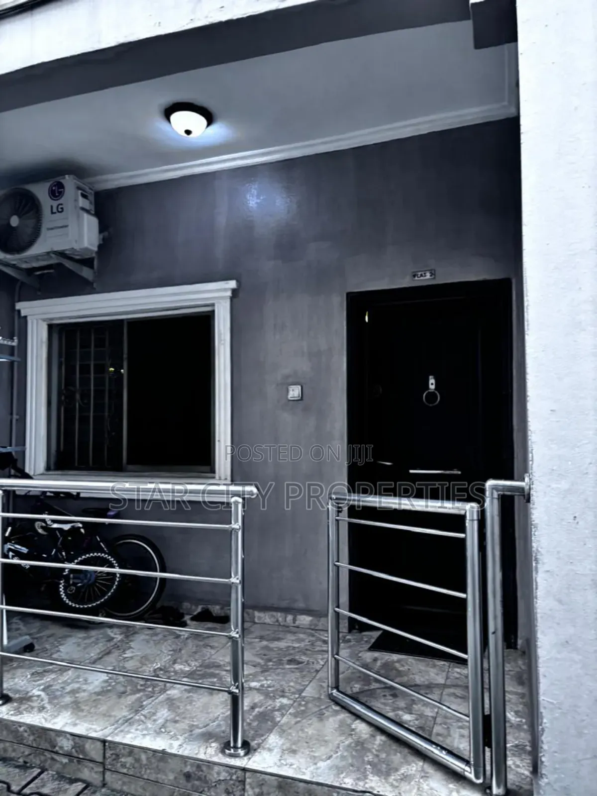 3bdrm Apartment in Magodo Phase 2 for sale