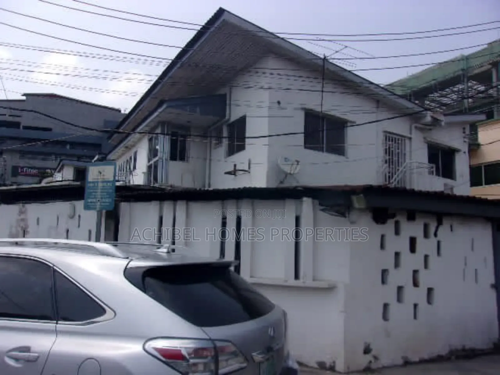 5 Bedroom Duplex With Block of Flats in Ikoyi