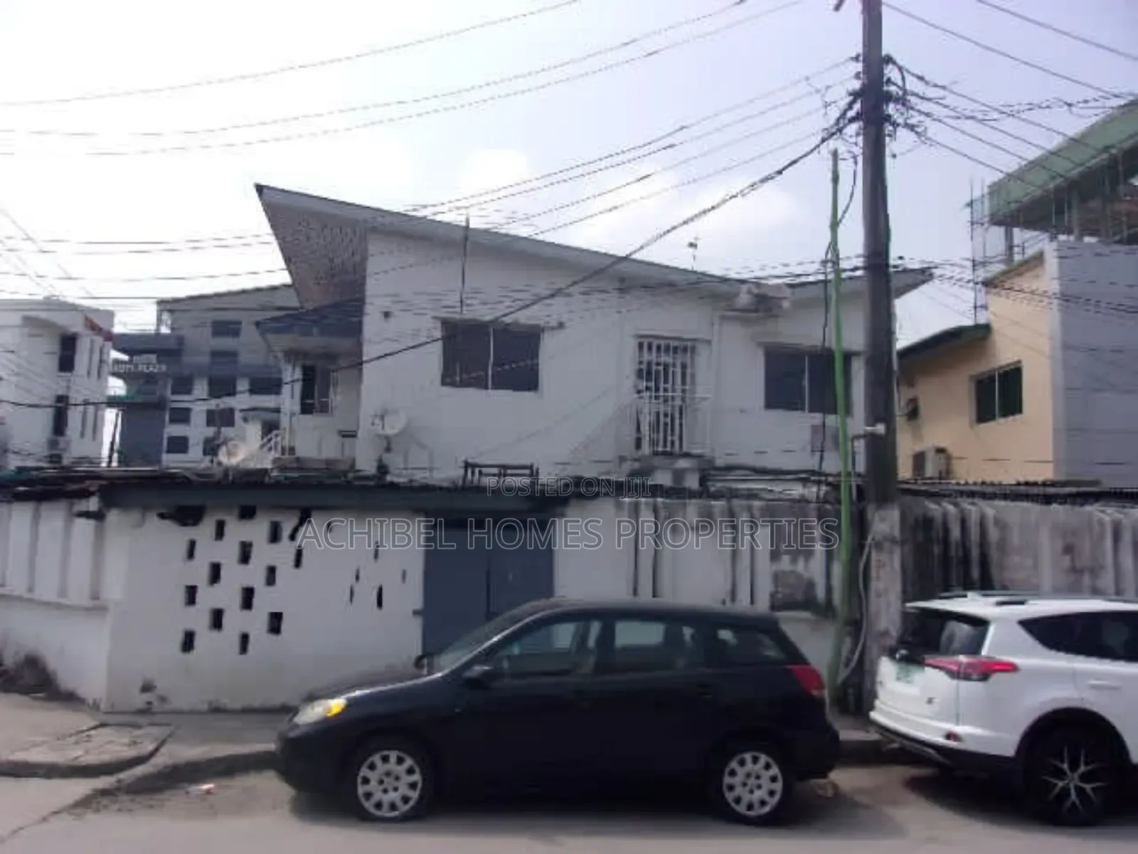 5 Bedroom Duplex With Block of Flats in Ikoyi