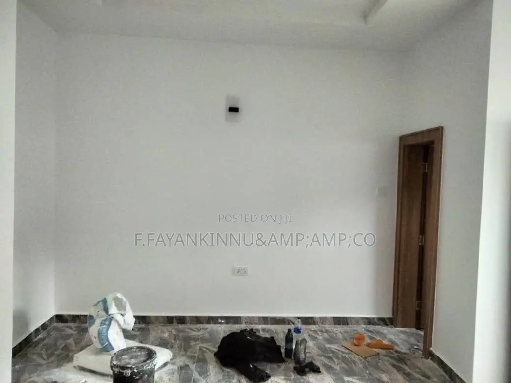 5bdrm Townhouse / Terrace in Guzape District for rent