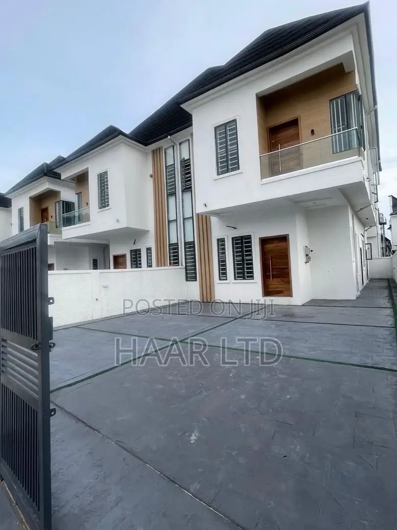 4bdrm Duplex in Lekki Phase 2 for sale