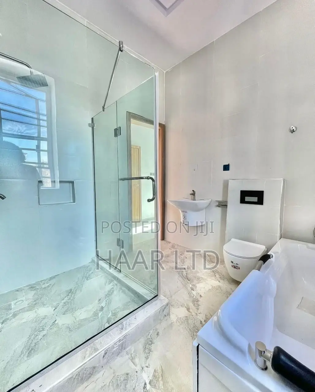 4bdrm Duplex in Lekki Phase 2 for sale