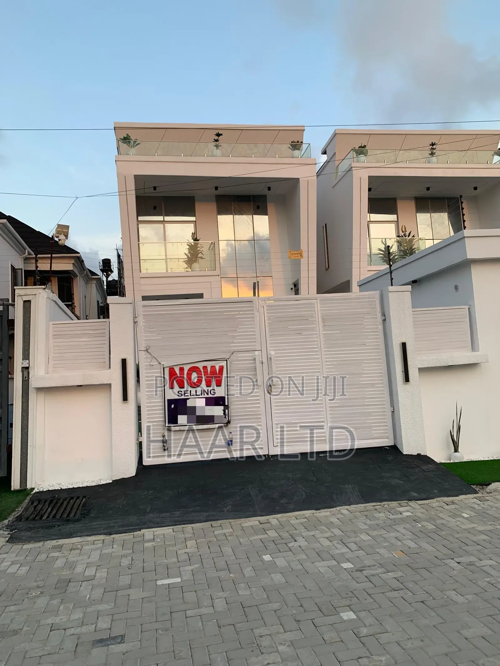 5bdrm Duplex in Ologolo for sale