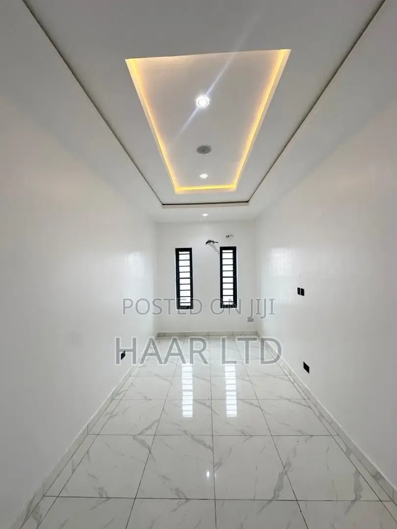5 Bedroom Fully Detached Duplex