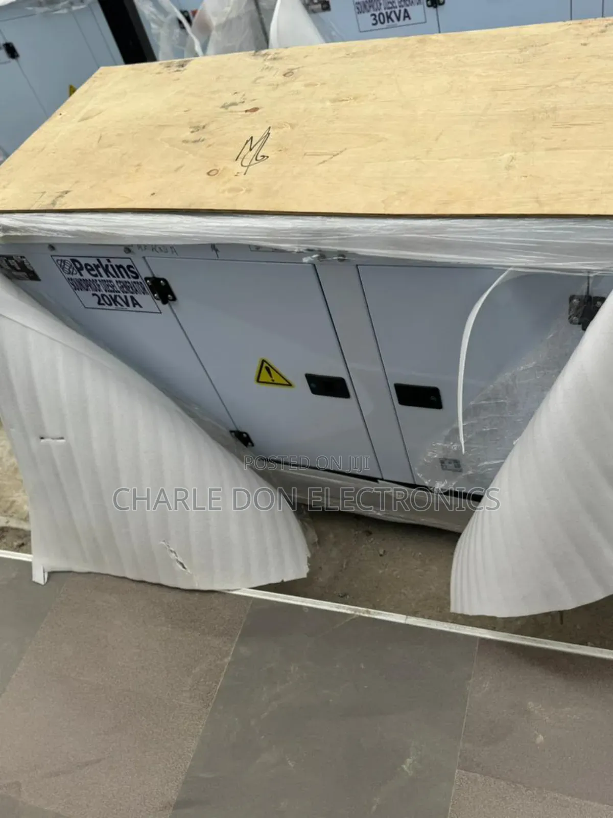 Original Perkins Engine 20kva Diesel Soundproof Generator