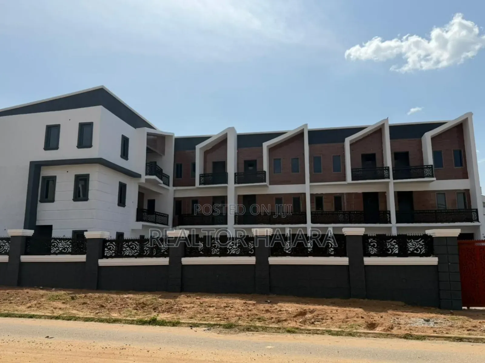 Furnished 10bdrm Apartment in Guzape for sale