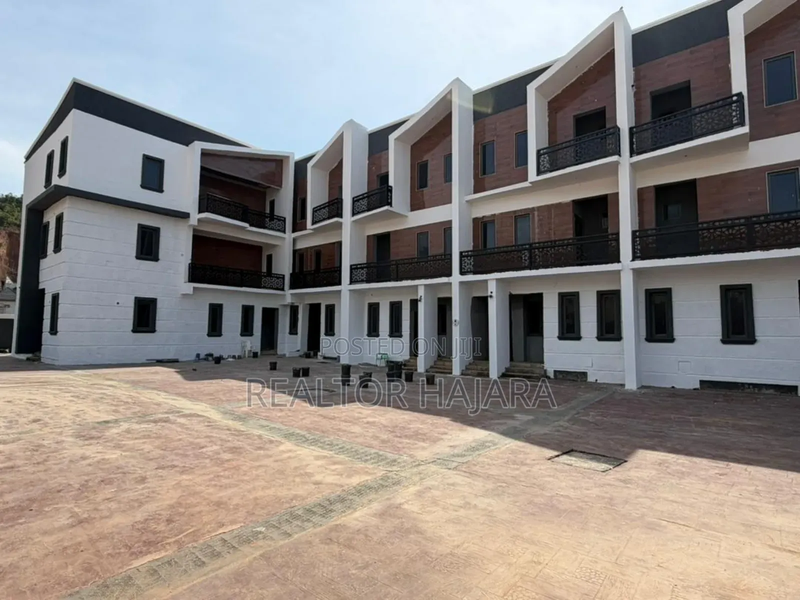 Furnished 10bdrm Apartment in Guzape for sale