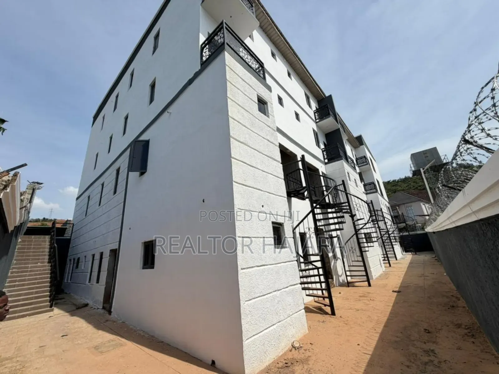 Furnished 10bdrm Apartment in Guzape for sale