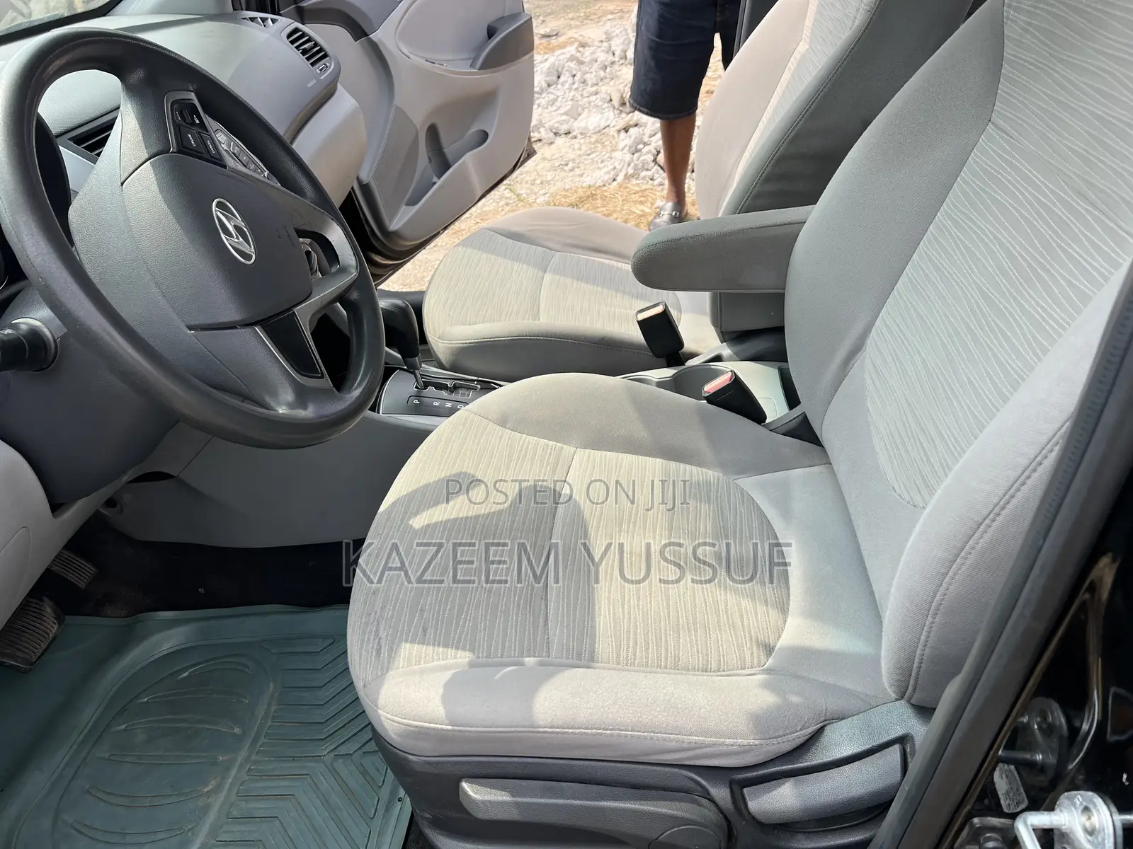 Hyundai Accent SE Hatchback 2016 Black