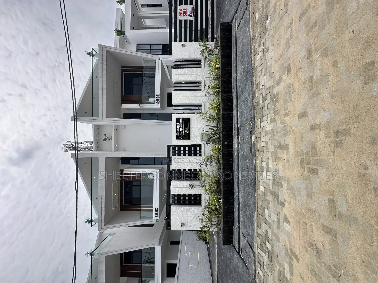 4bdrm Duplex in Ikota for sale