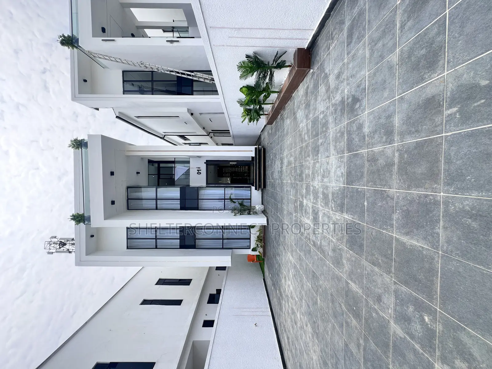 5bdrm Duplex in Ikota for sale