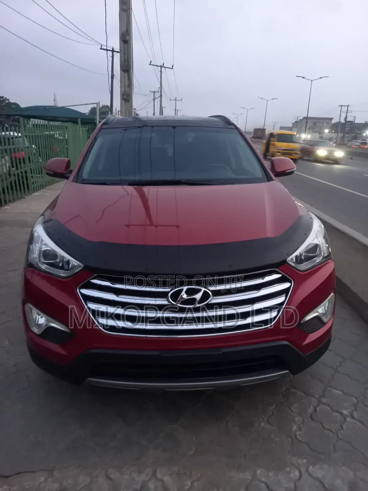 Hyundai Santa Fe Limited w/Saddle Interior 4dr SUV AWD (3.3L 6cyl 6A)