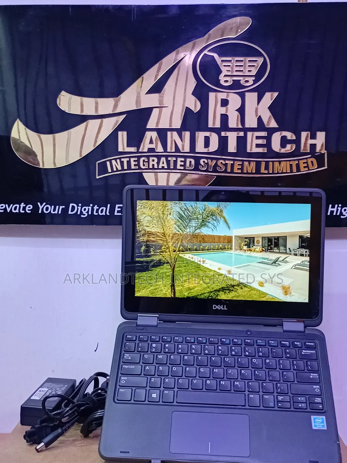 Laptop Dell Latitude 3350 8GB Intel Pentium SSD 256GB