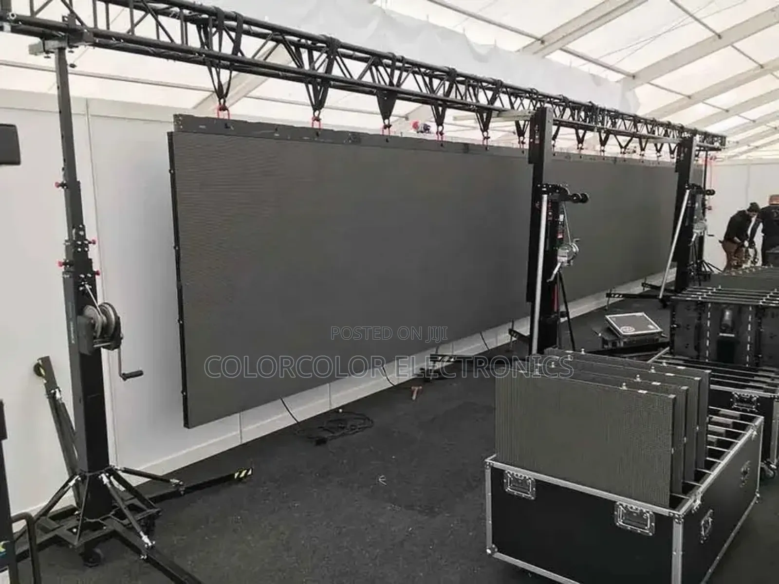 A Pair of 6m Heavy Duty Stand for Hanging Led Screen and Stage Truss .