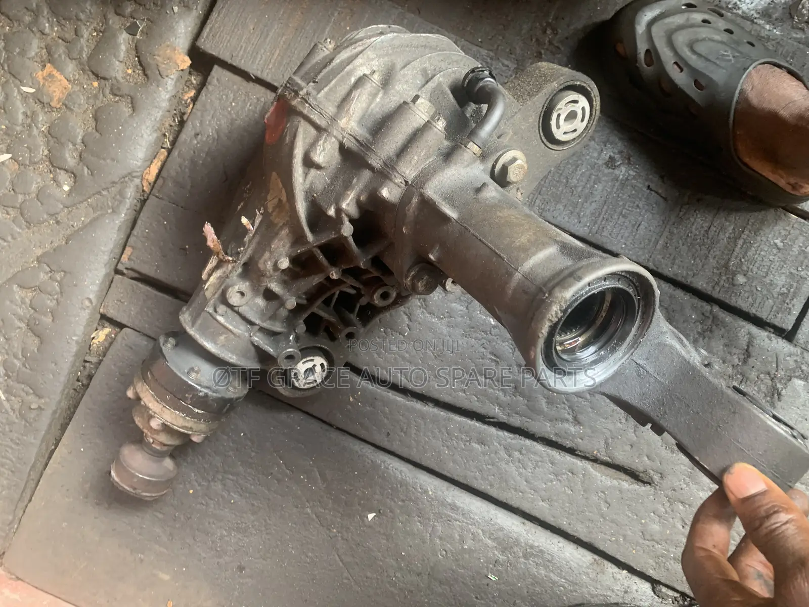 Front Axle Jeep Cherokee