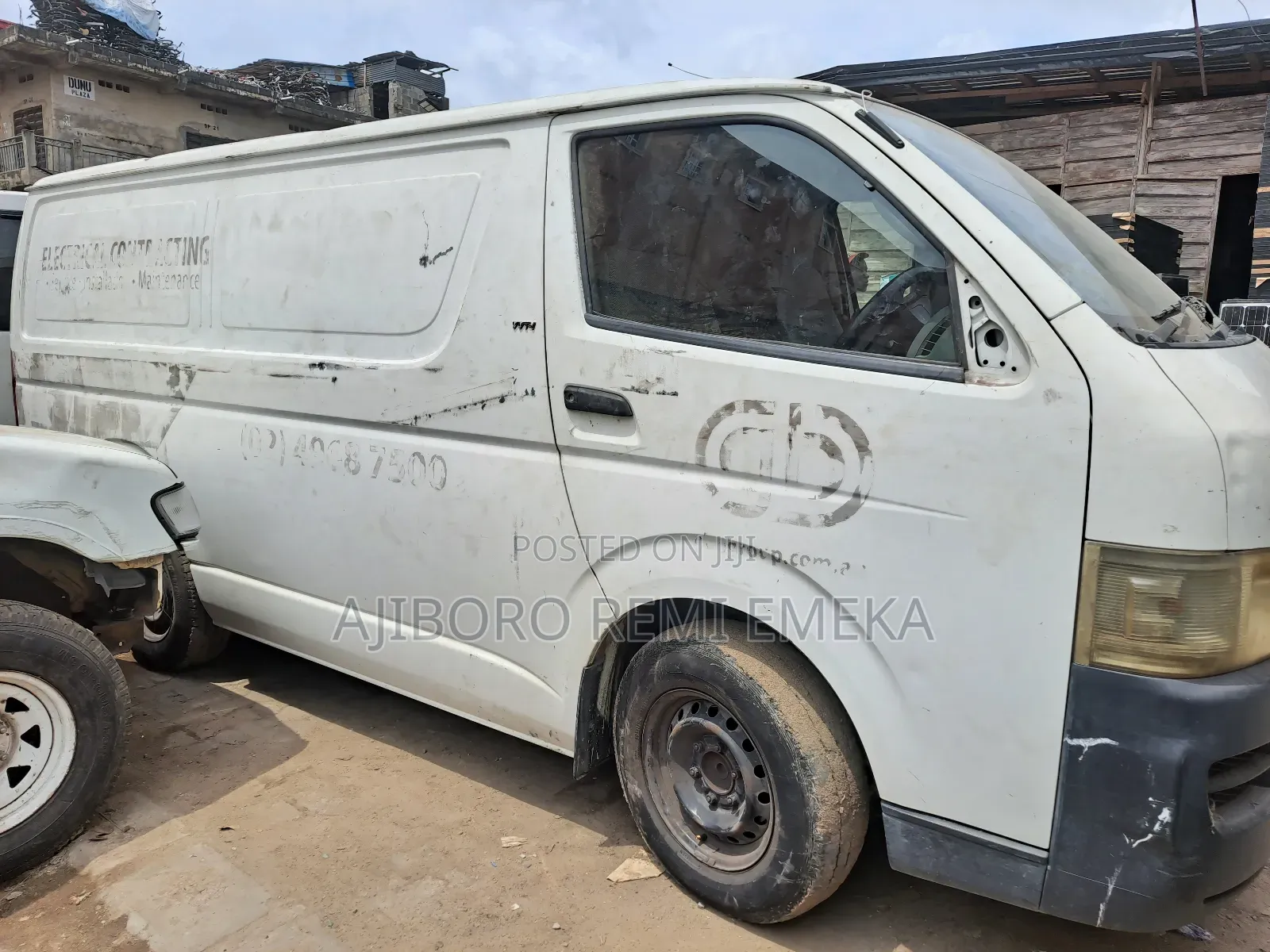Toyota HiAce 2010 White