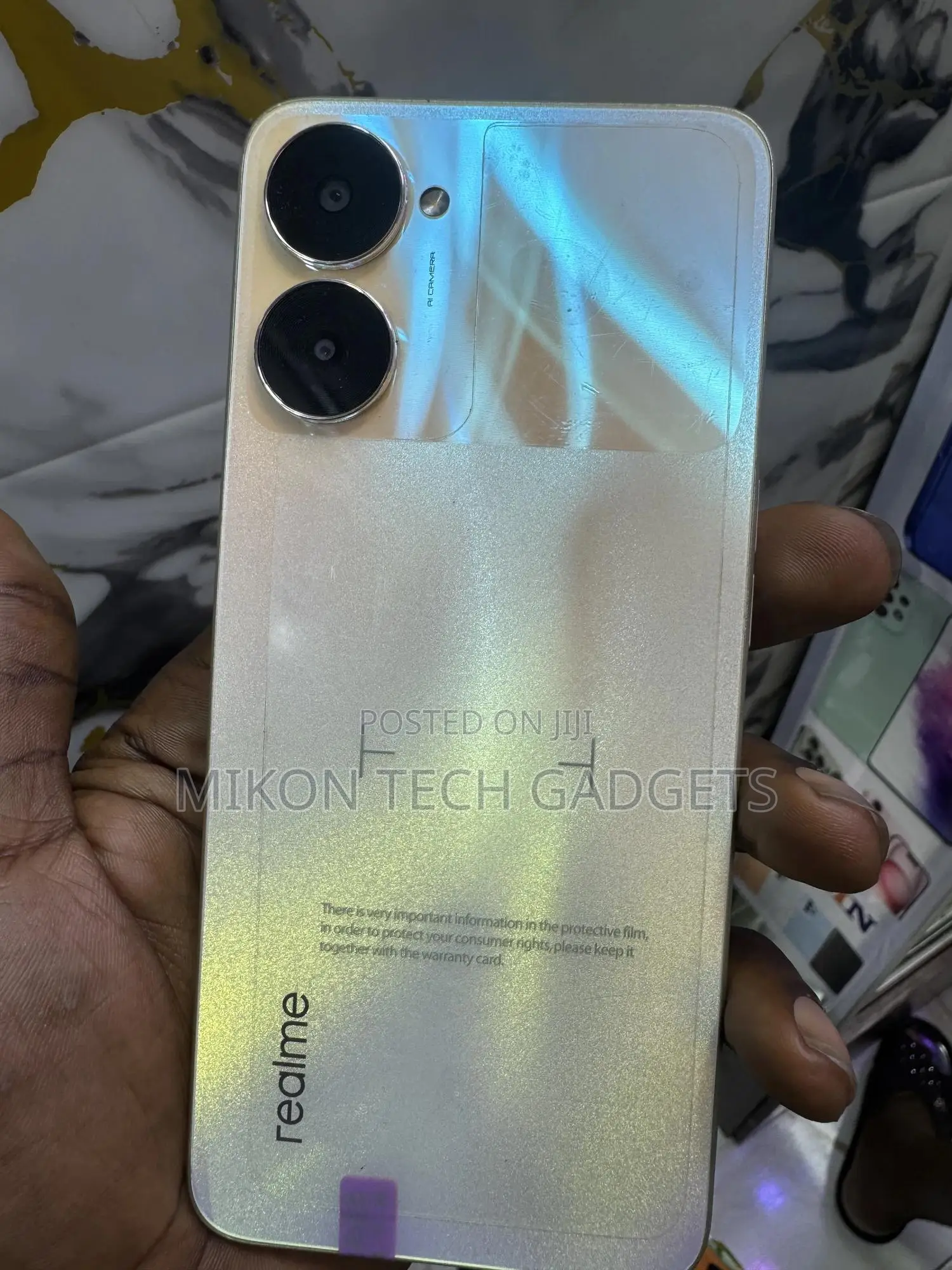 Realme V30 128 GB Gold